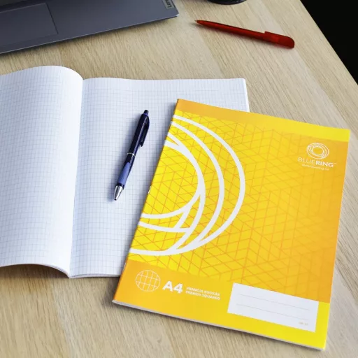 Füzet iskolai A4, 32lap, franciakockás 88-32 Bluering® – Tonerklinika Debrecen