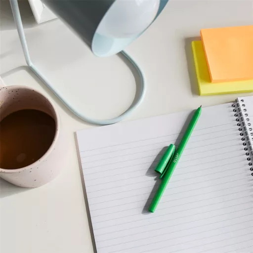 Golyóstoll 0,7mm eldobható, hatszögletű test kupakos Bluering® Jetta, írásszín zöld – Tonerklinika Debrecen