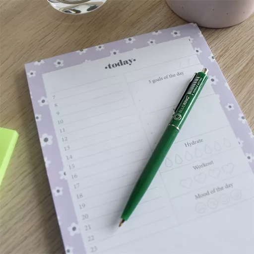 Golyóstoll 0,8mm, nyomógombos műanyag zöld test, Bluering® Z3, írásszín zöld – Tonerklinika Debrecen